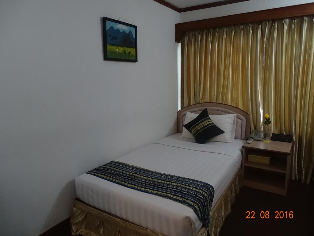 Backpackerz @ Orchid Bed and Breakfast Γιανγκόν Εξωτερικό φωτογραφία