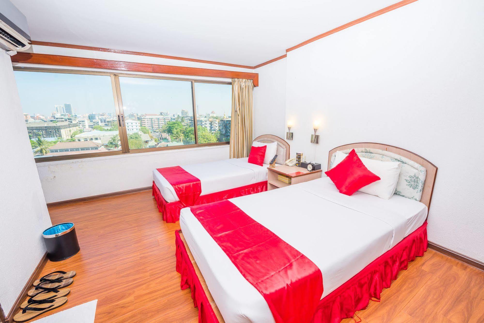 Backpackerz @ Orchid Bed and Breakfast Γιανγκόν Εξωτερικό φωτογραφία